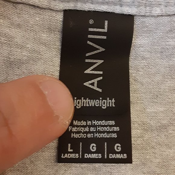 NWOT Woman's Graphic Tee Large - Picture 3 of 4